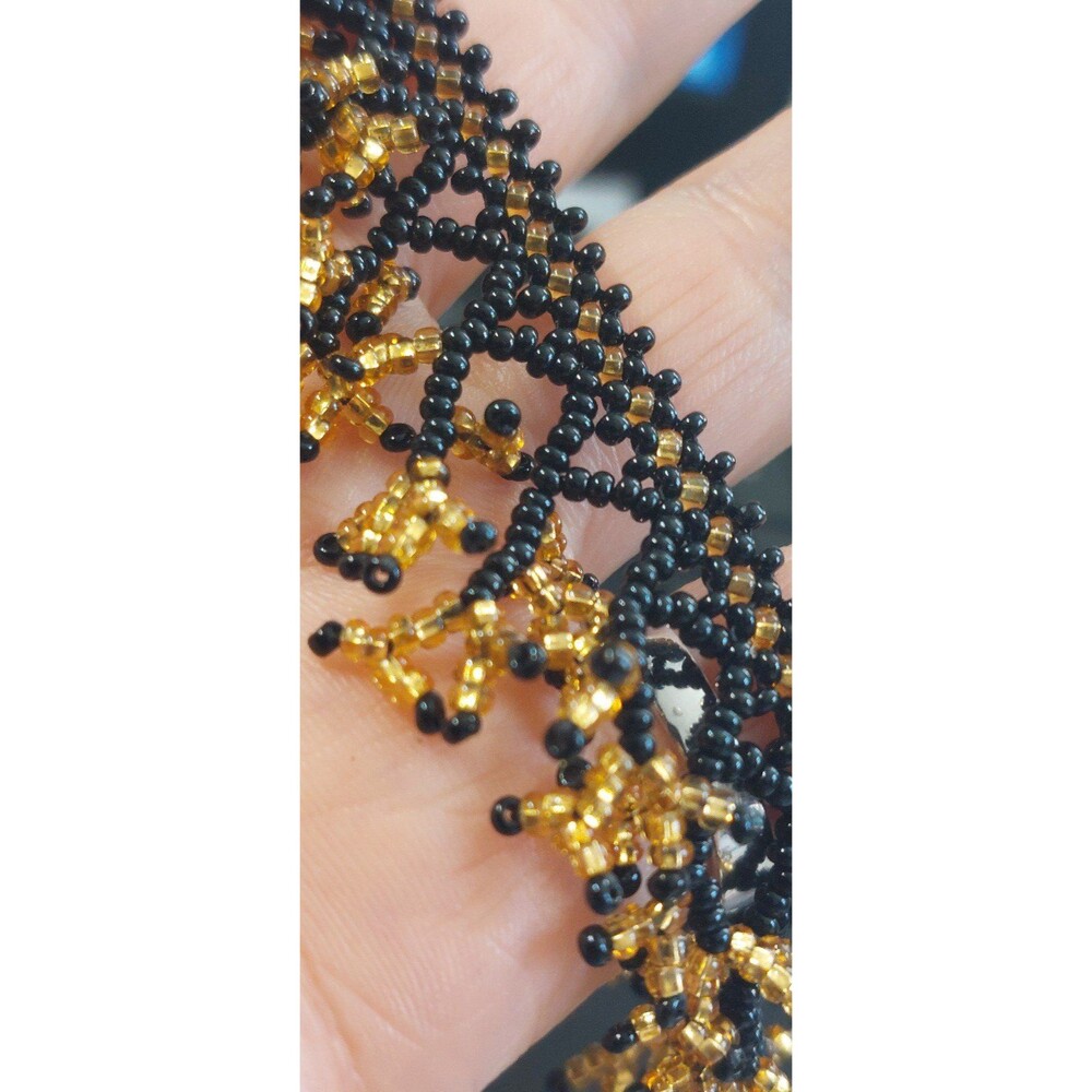 Gold and black glass beaded Bracelet 81/2 to 9"
